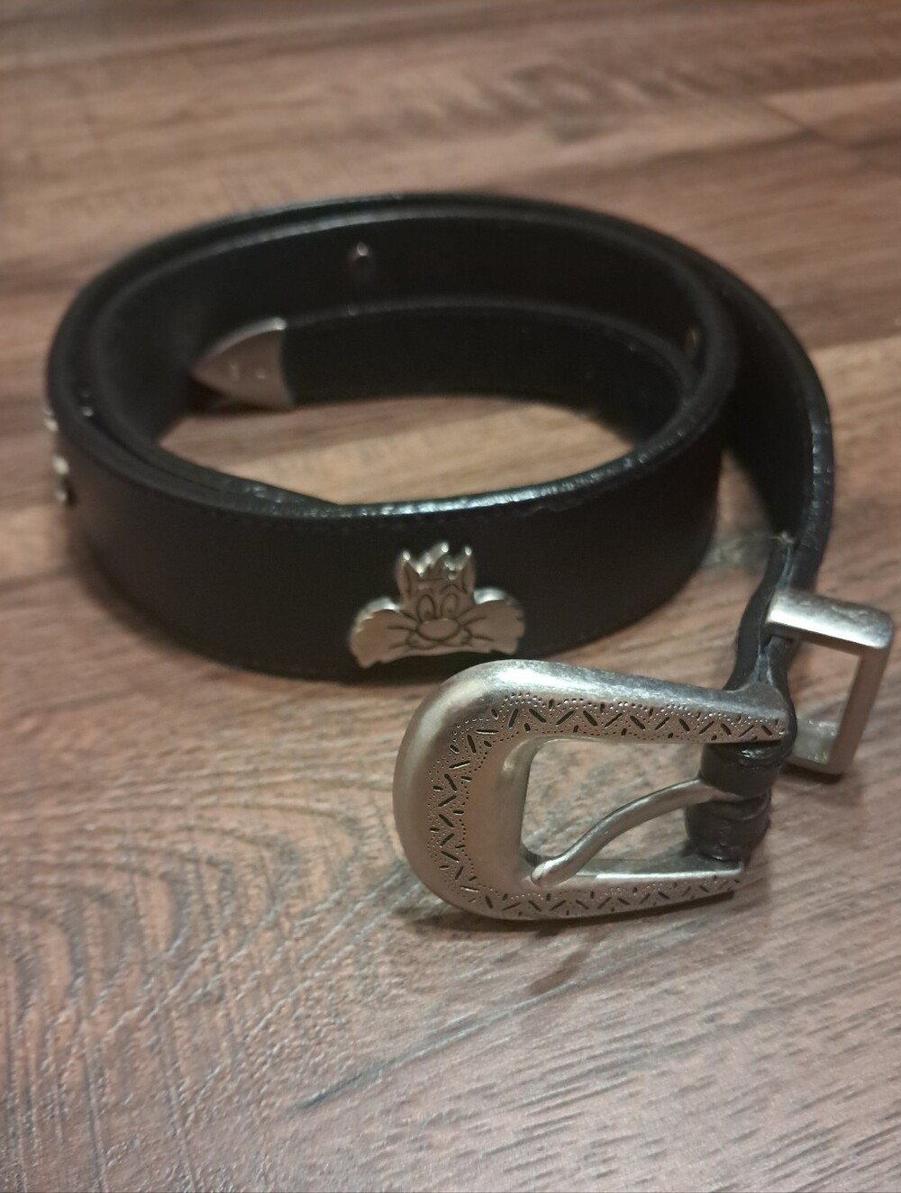 Vintage Warner Brothers Looney Tunes Black Leather Men’s Belt with Silver Buckle